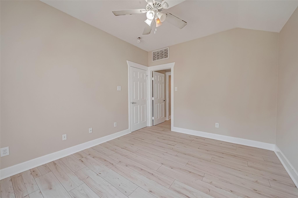 1110 E 24th Street - Photo 10