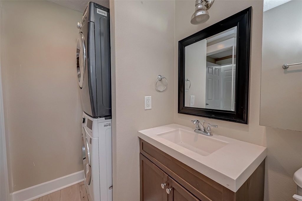 1110 E 24th Street - Photo 15