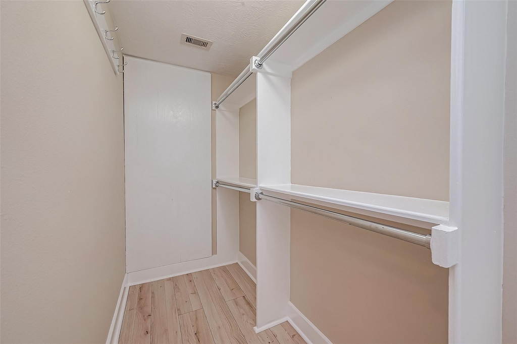 1110 E 24th Street - Photo 11
