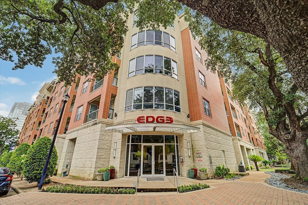 300 St Joseph Parkway - Photo 1