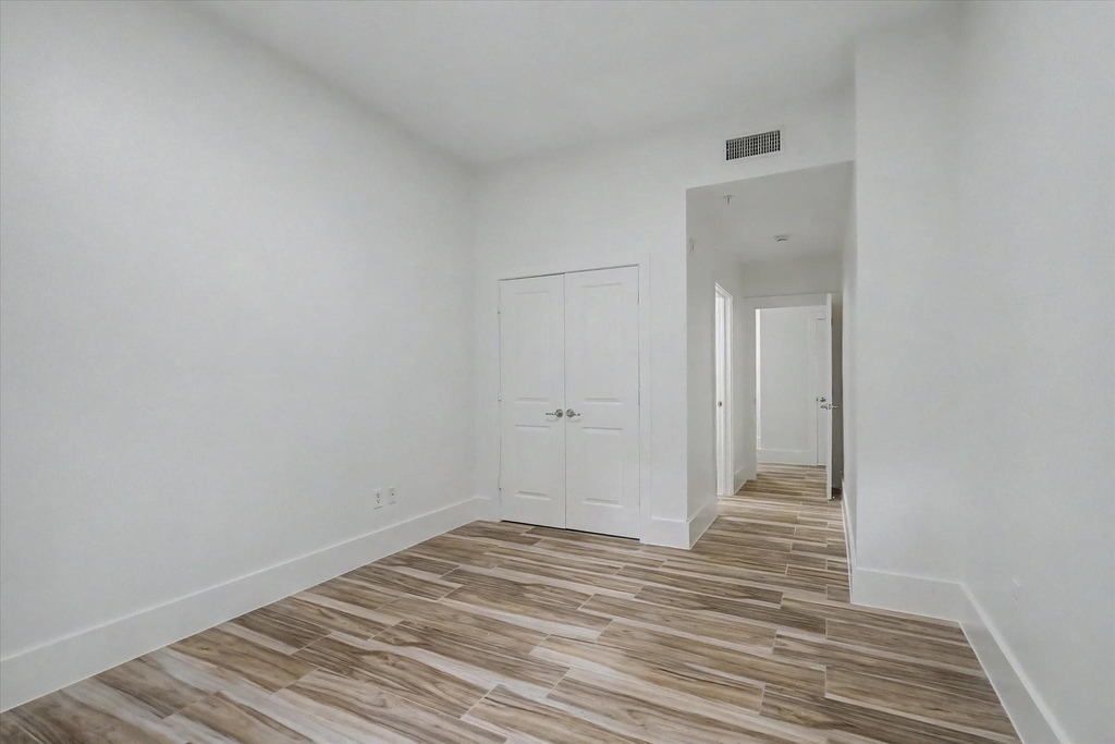 300 St Joseph Parkway - Photo 27