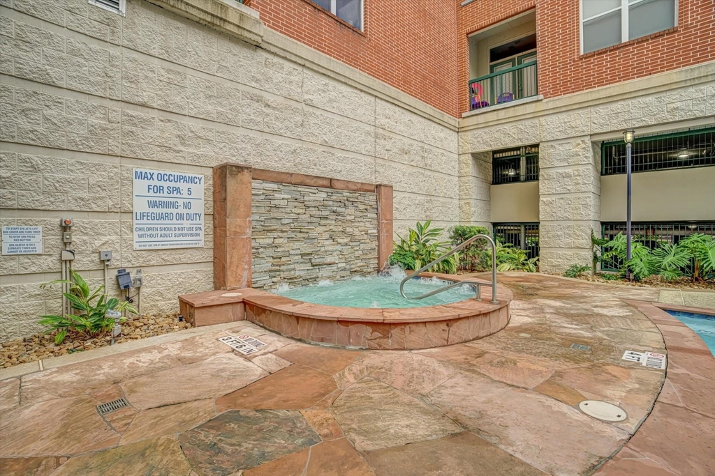 300 St Joseph Parkway - Photo 44