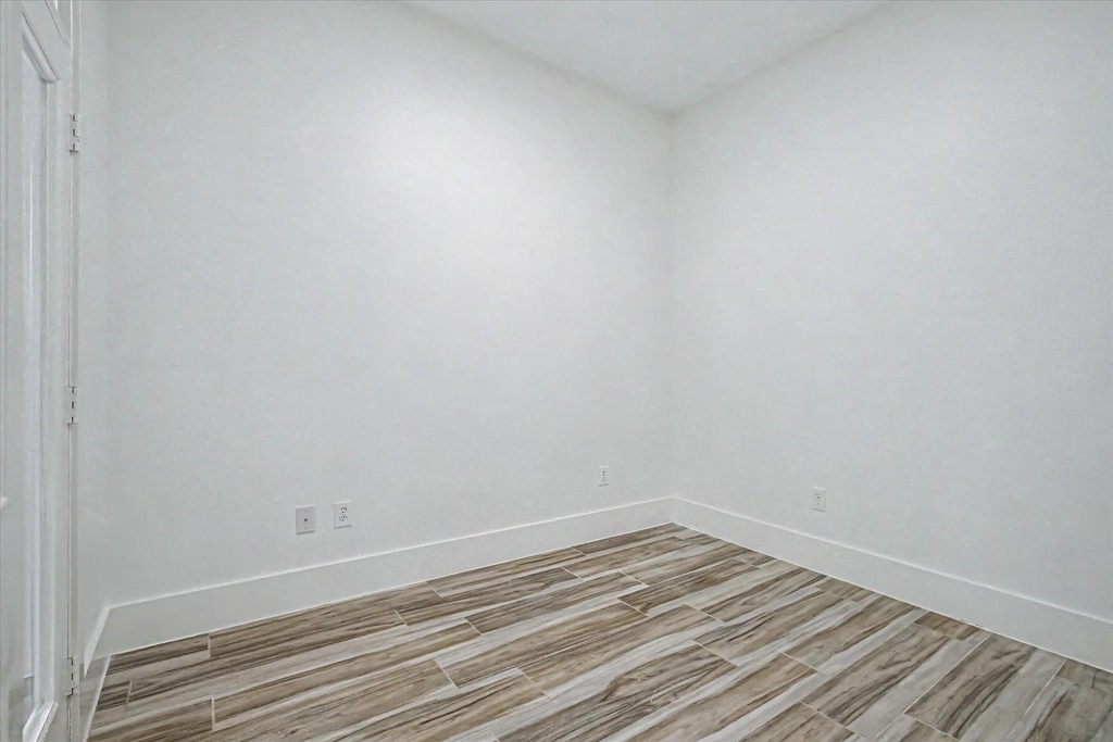 300 St Joseph Parkway - Photo 35