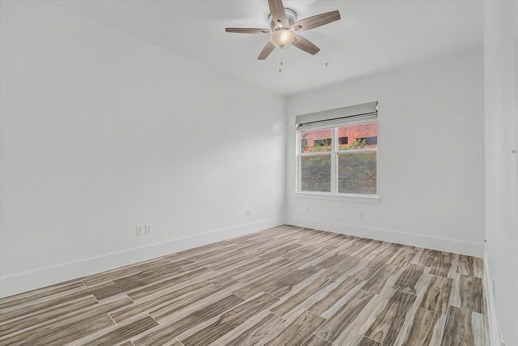 300 St Joseph Parkway - Photo 17