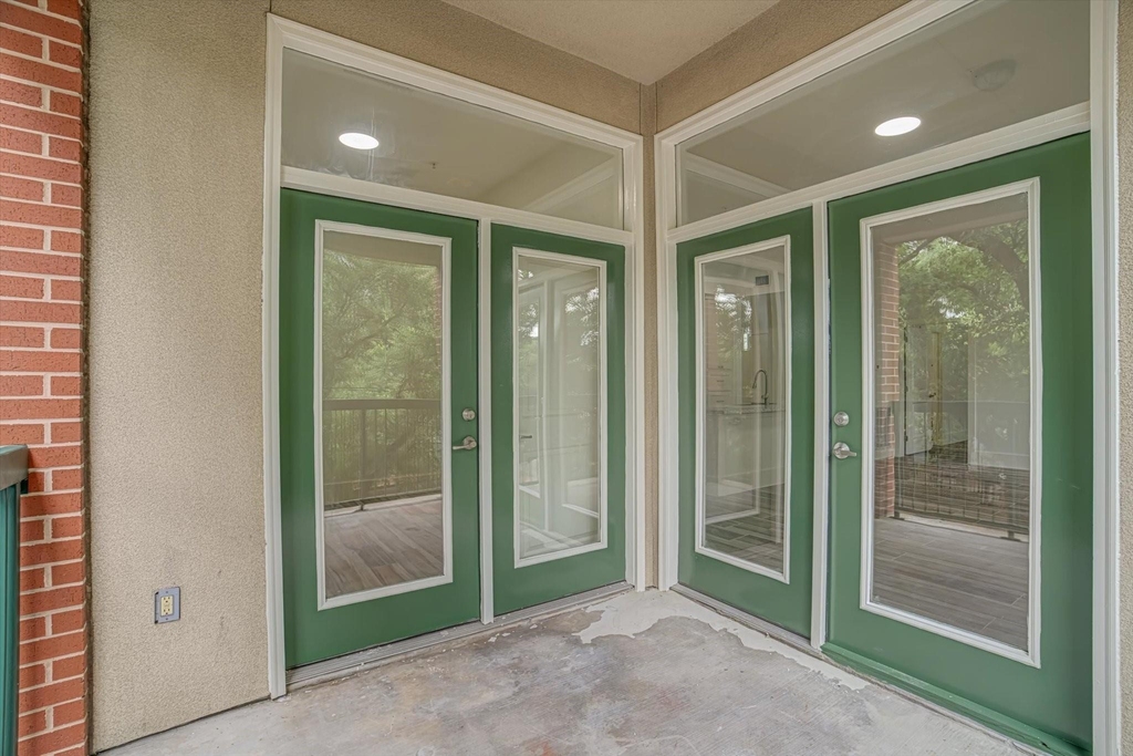 300 St Joseph Parkway - Photo 36