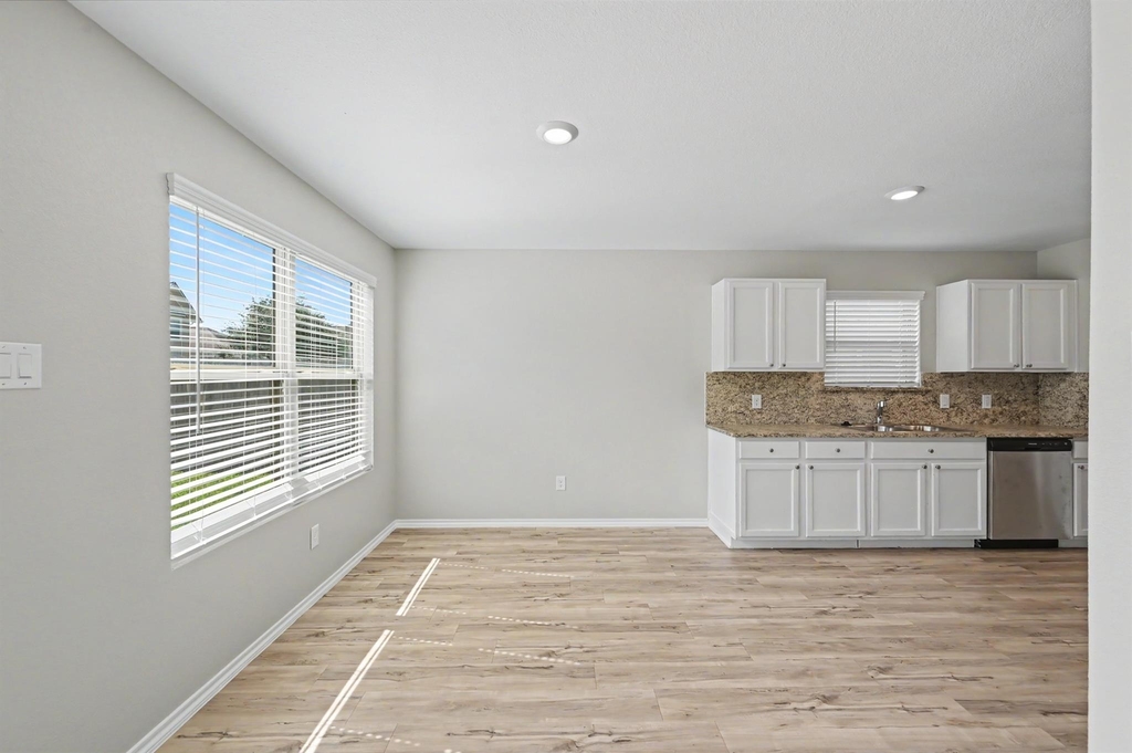 11135 N Lake Mist Lane - Photo 11
