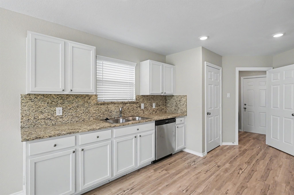 11135 N Lake Mist Lane - Photo 14