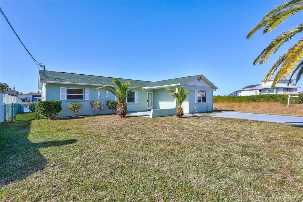 3405 Poinsettia Drive - Photo 2