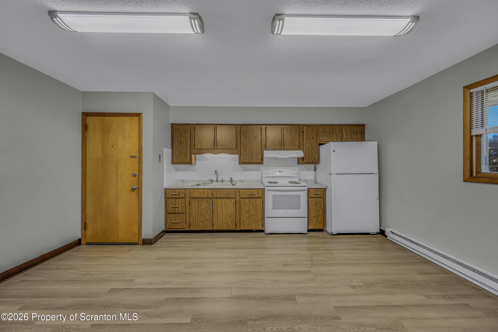 811 Moosic Road - Photo 3