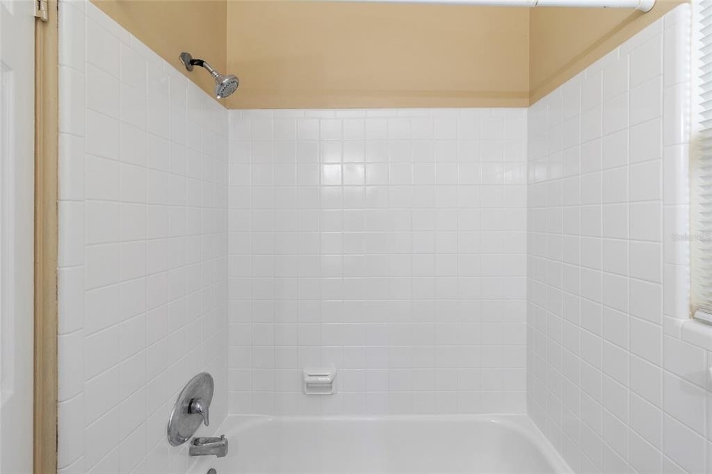 1650 49th Avenue N - Photo 20