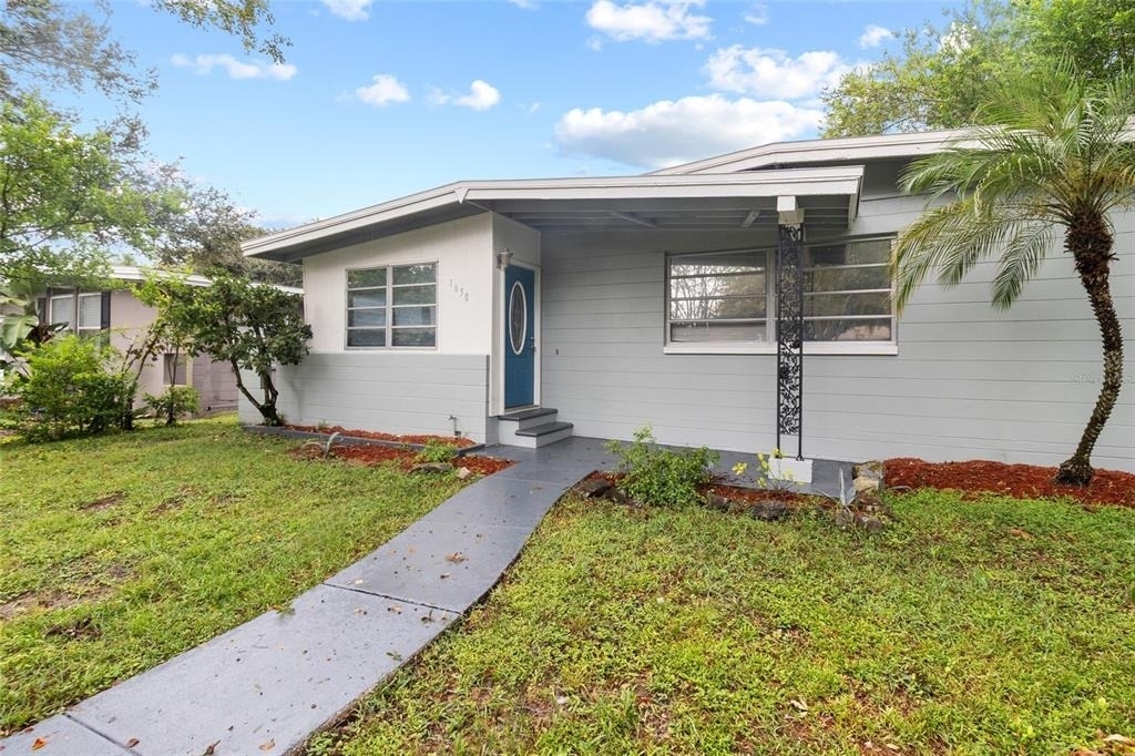 1650 49th Avenue N - Photo 3