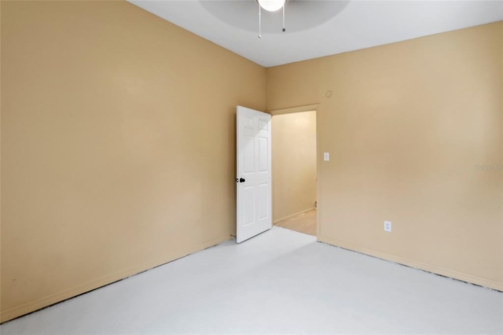1650 49th Avenue N - Photo 16
