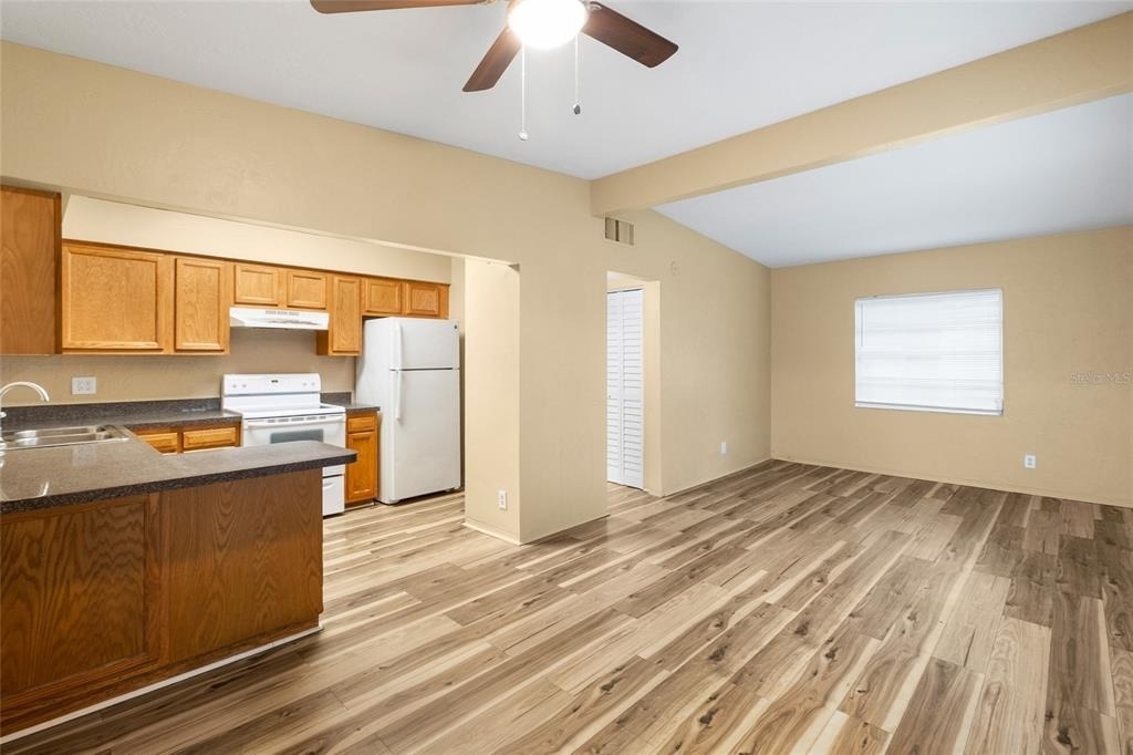 1650 49th Avenue N - Photo 12