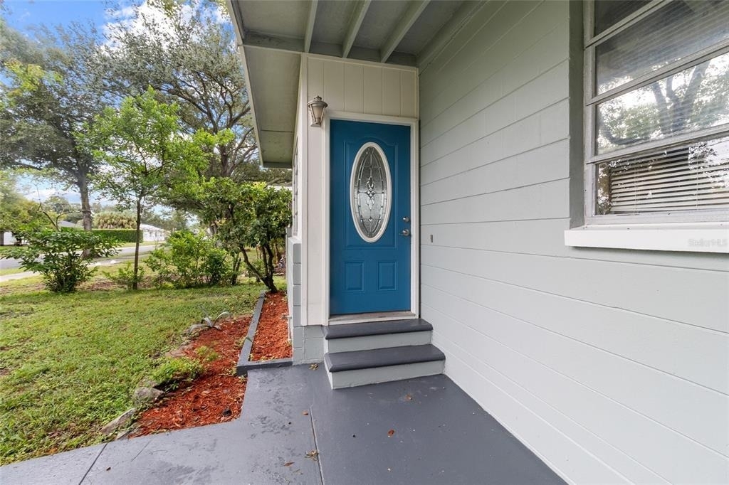 1650 49th Avenue N - Photo 4