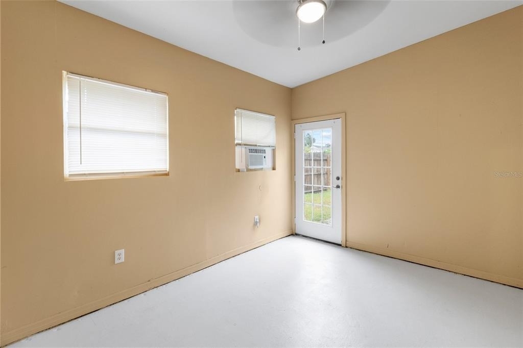 1650 49th Avenue N - Photo 17