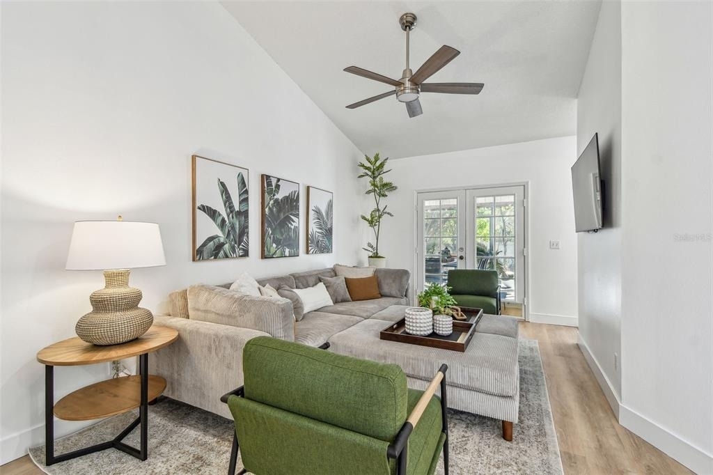380 Fernshire Court - Photo 6