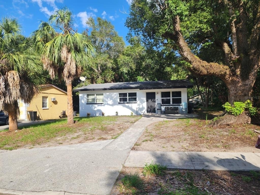 621 Lincoln Avenue - Photo 0