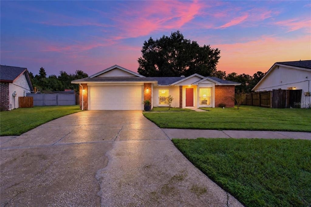 629 Stillview Circle - Photo 0