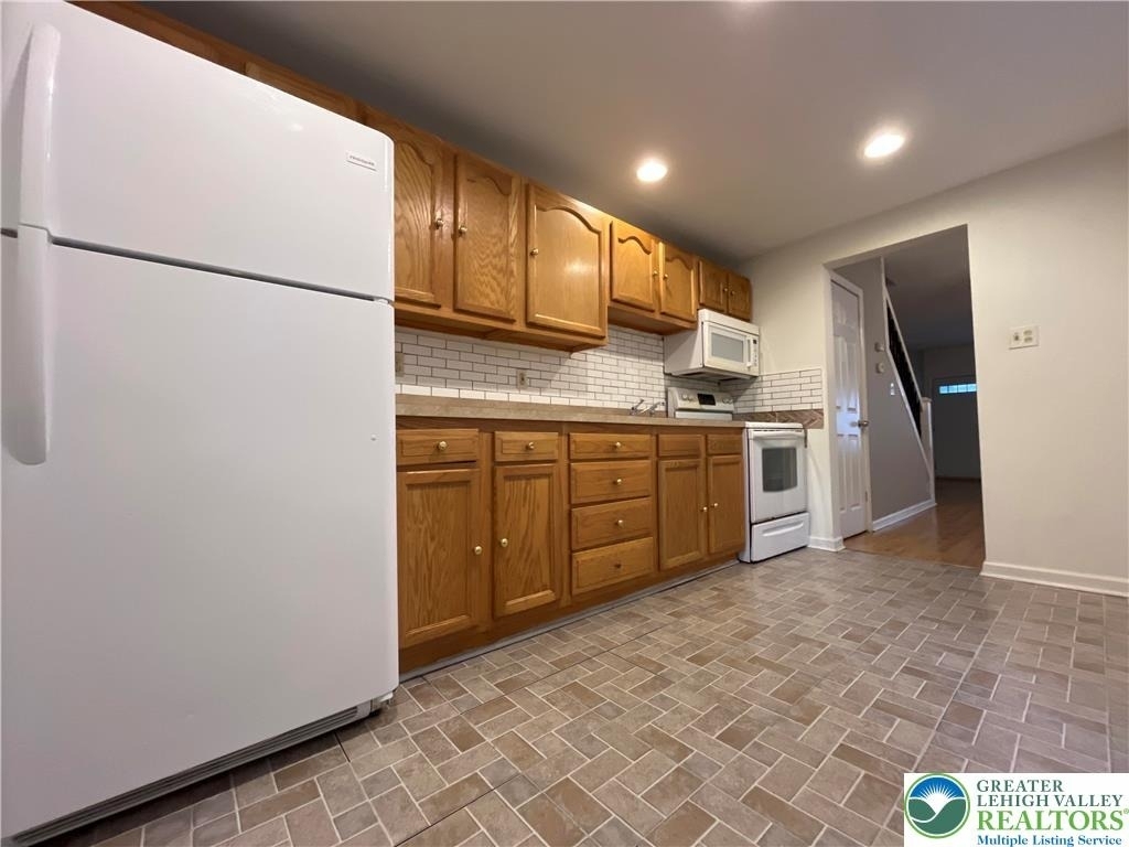 364 Green Street - Photo 3