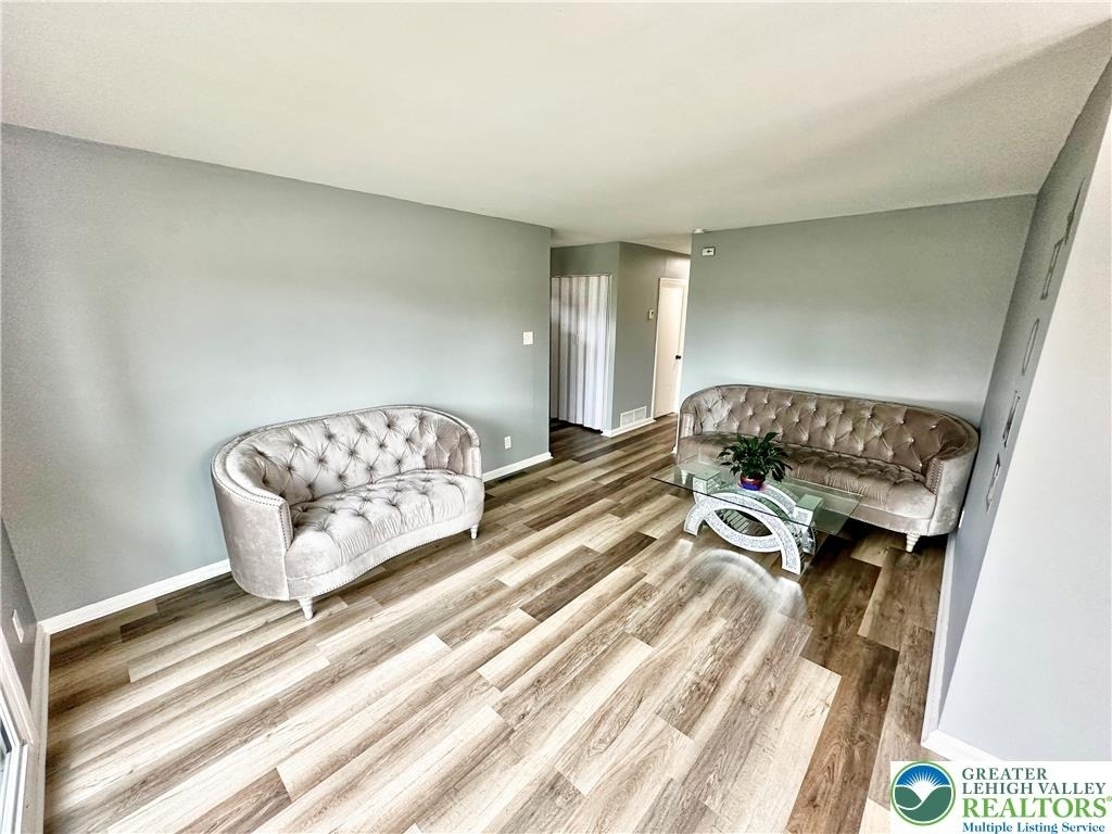 1573 Luzerne Street - Photo 6