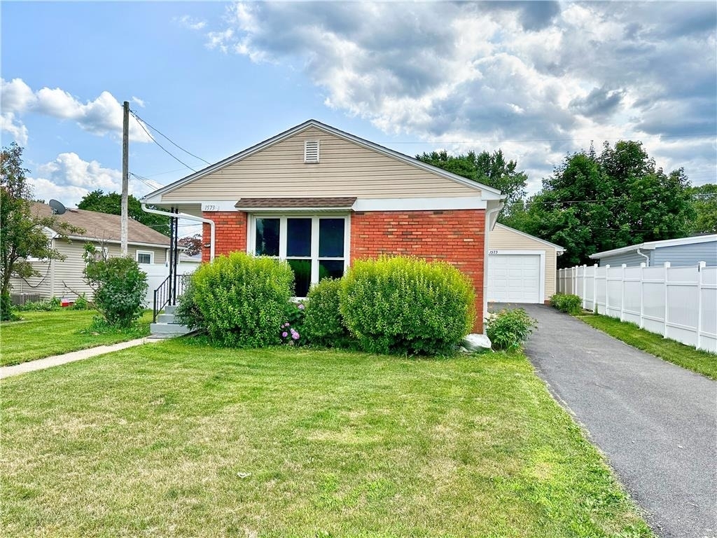 1573 Luzerne Street - Photo 0