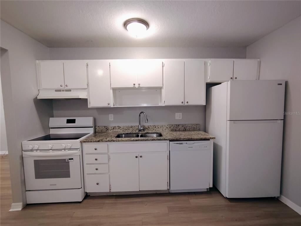 9563 Lynn Lane - Photo 6