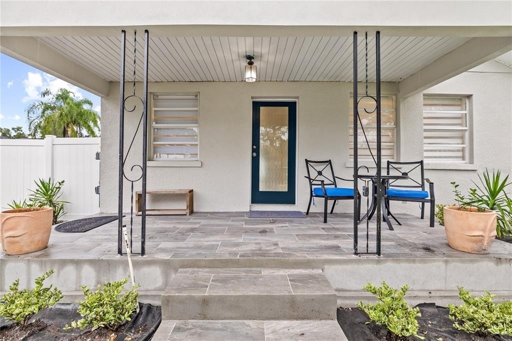 6910 N Brevard Avenue - Photo 2