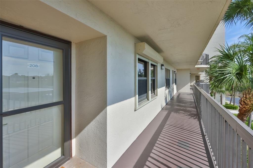 5400 Park Street N - Photo 1