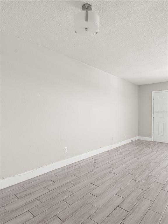 9105 W Hillsborough Avenue - Photo 9