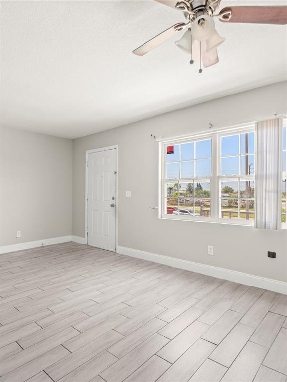 9105 W Hillsborough Avenue - Photo 20