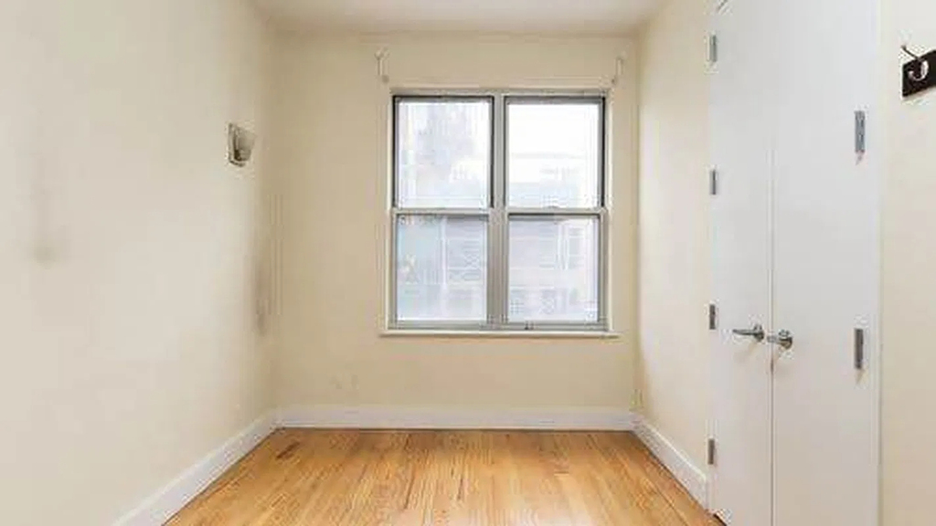 24 Havemeyer Street Unit #2F - Photo 1