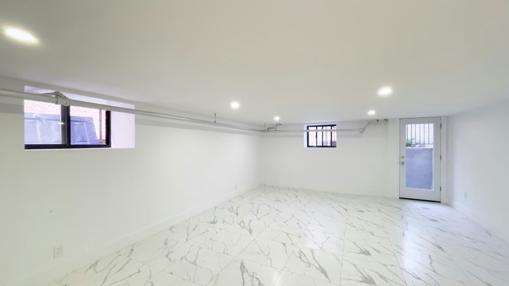 115 Carlton Avenue - Photo 2