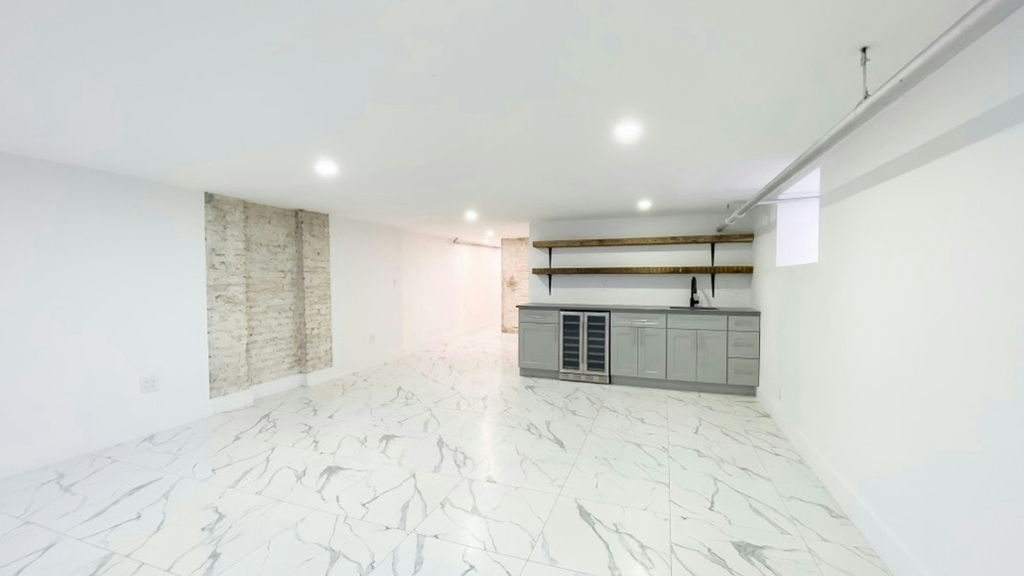 115 Carlton Avenue - Photo 9