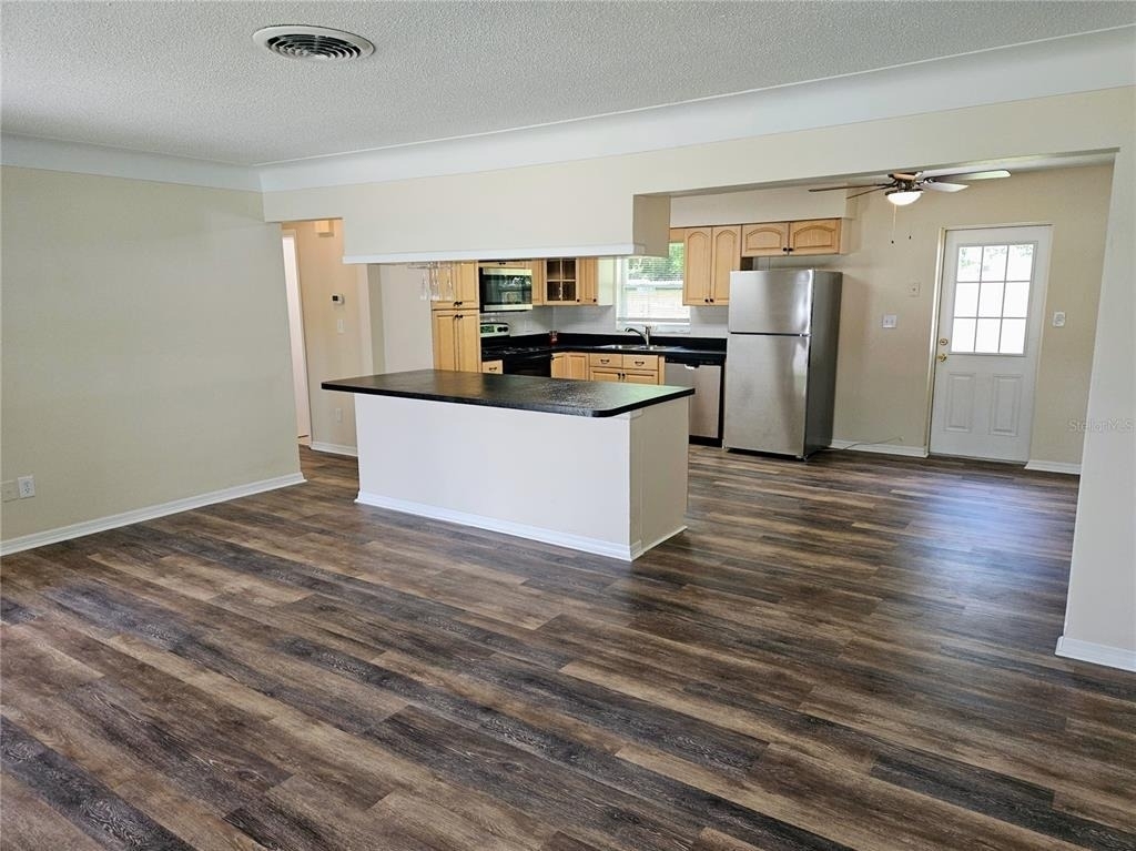 5718 45th Avenue N - Photo 3