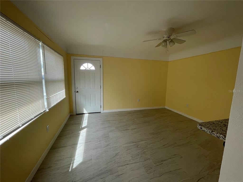 319 N Jupiter Avenue - Photo 3