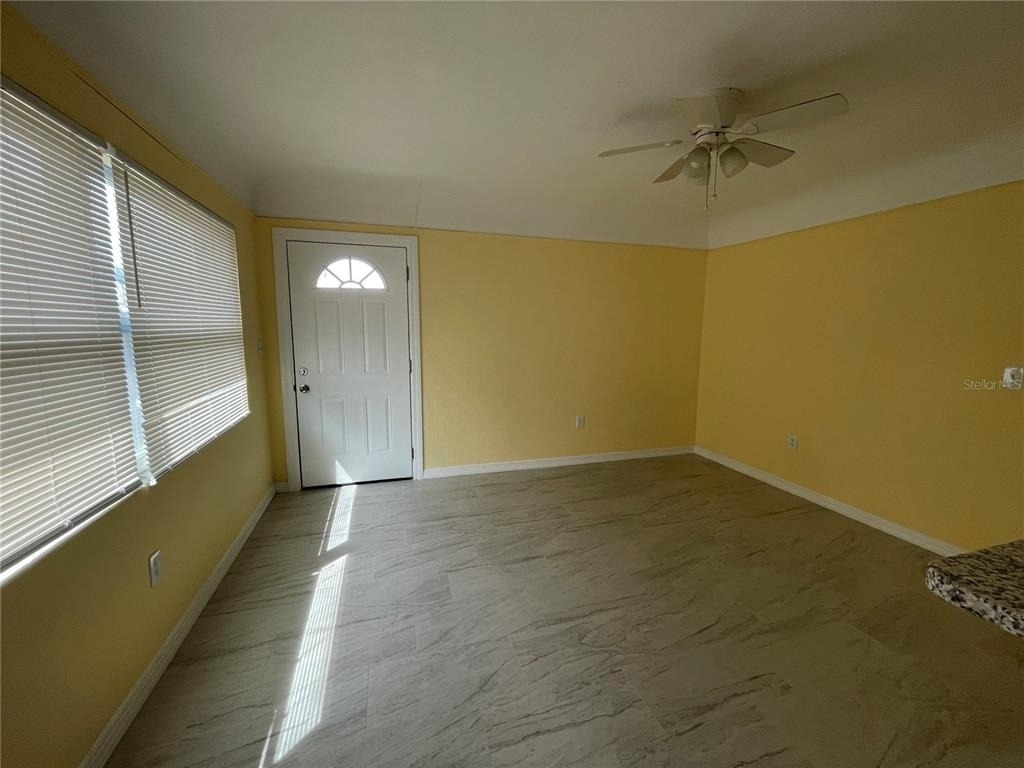 319 N Jupiter Avenue - Photo 4