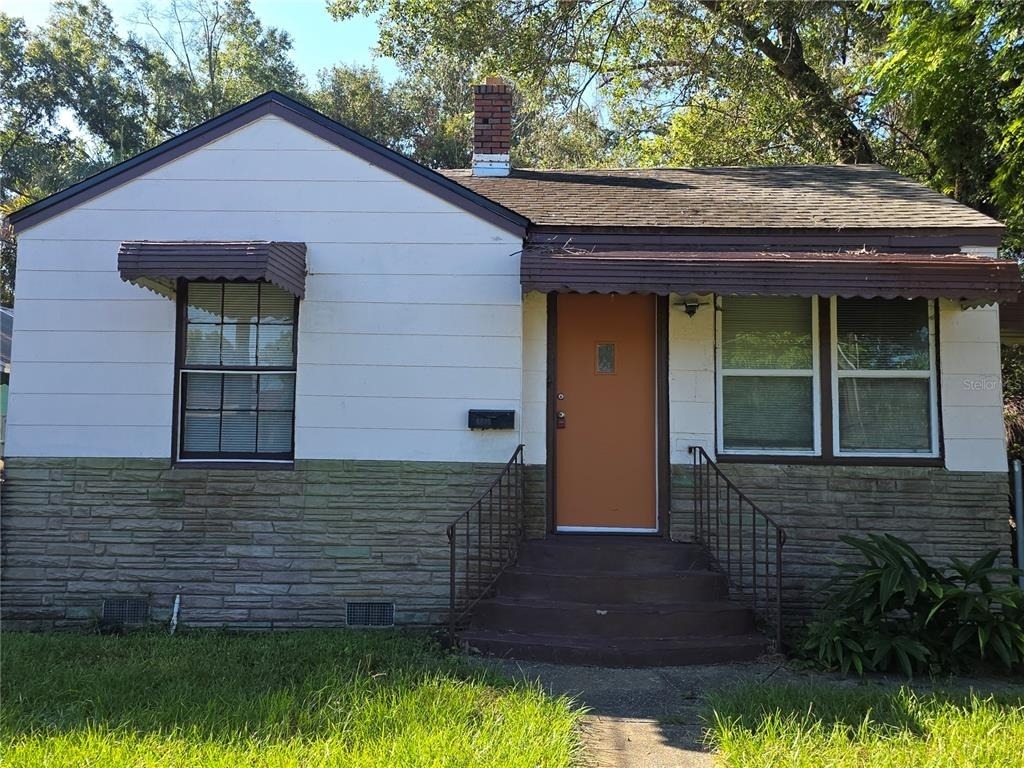 1236 W 9th Street - Photo 0