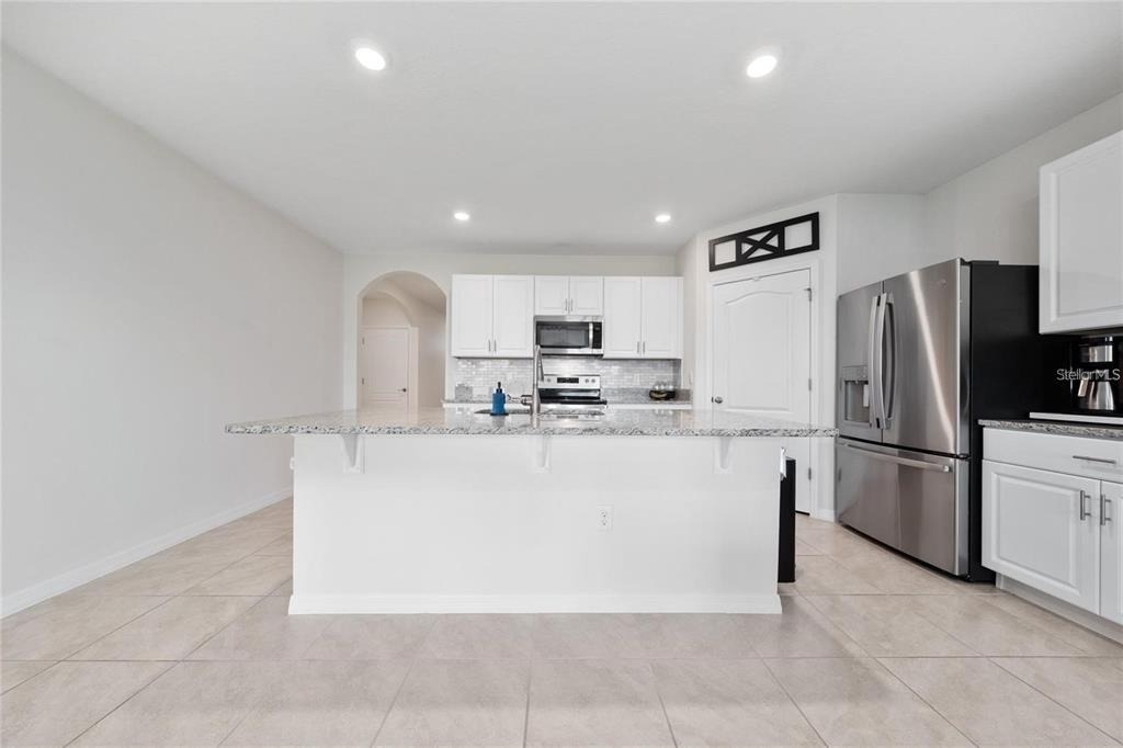 1687 Park Side Avenue - Photo 5