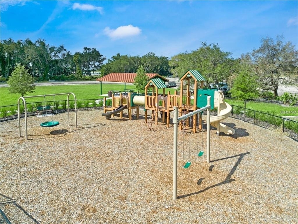 1687 Park Side Avenue - Photo 34