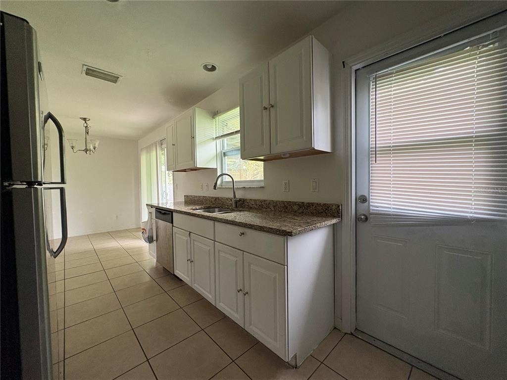 142 Montana Avenue - Photo 9