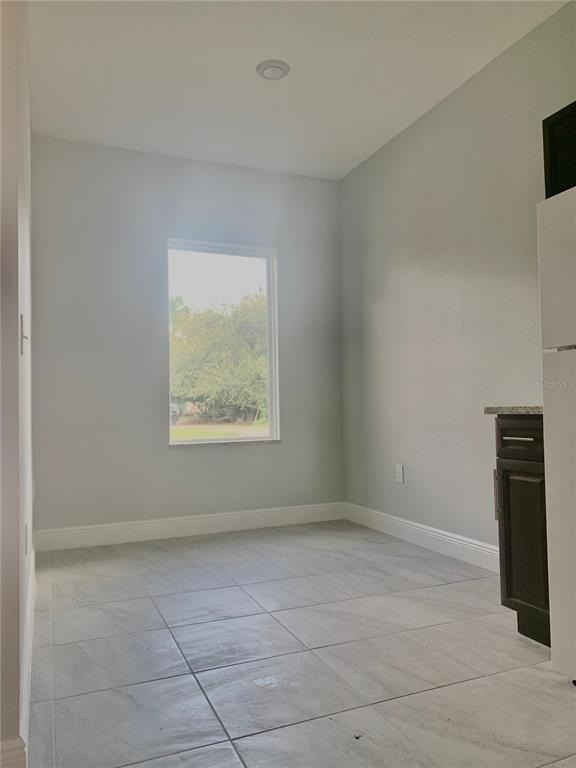 746 Camel Court - Photo 4