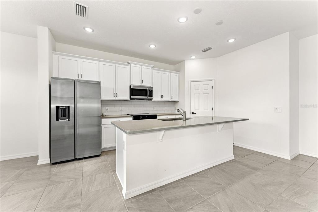 646 Duke Drive - Photo 9