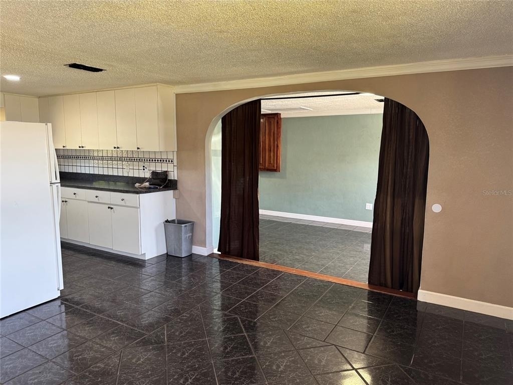 5821 90th Avenue N - Photo 2