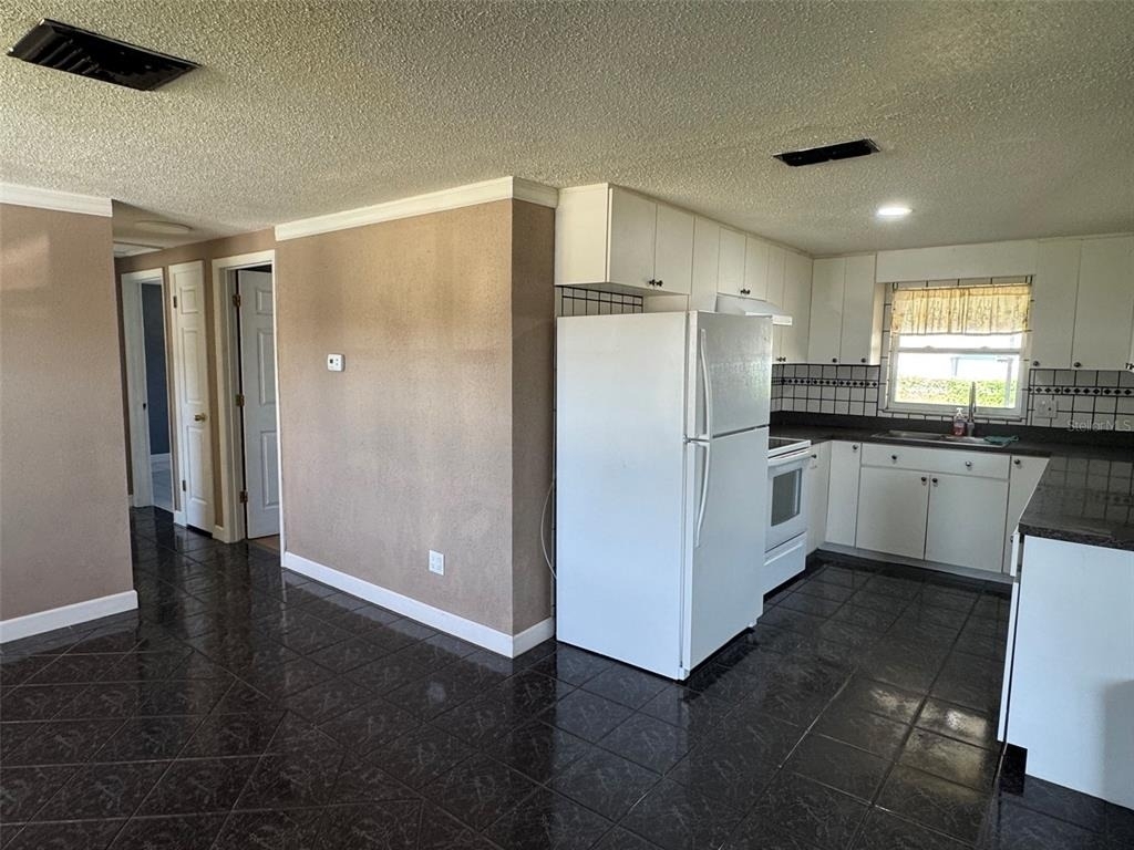 5821 90th Avenue N - Photo 13