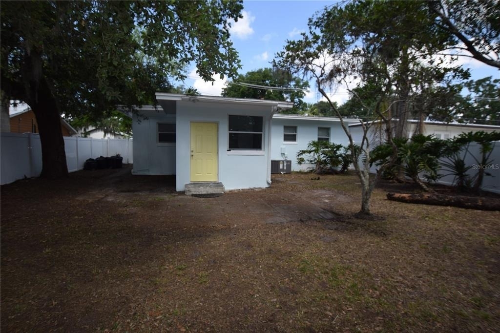 2212 Hoffner Avenue - Photo 3