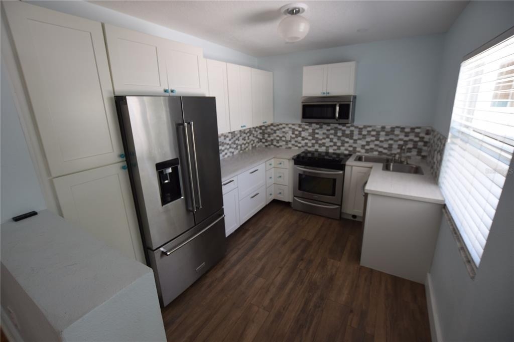2212 Hoffner Avenue - Photo 11
