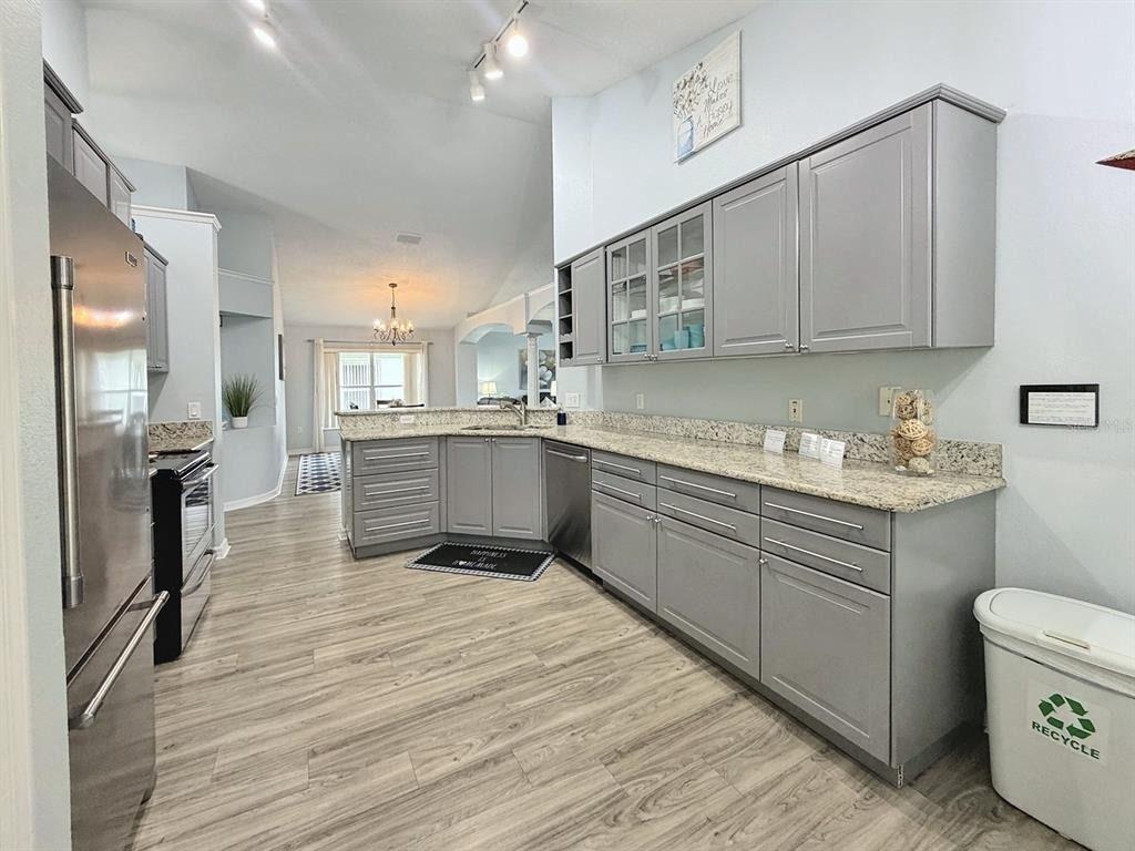 604 Eagle Pointe S - Photo 3