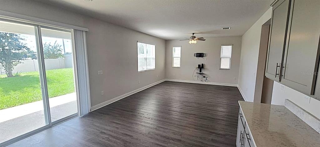 1128 Sugarwood Street - Photo 7
