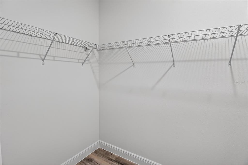 7945 N Janeaux Drive - Photo 12