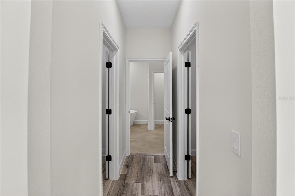 7945 N Janeaux Drive - Photo 11